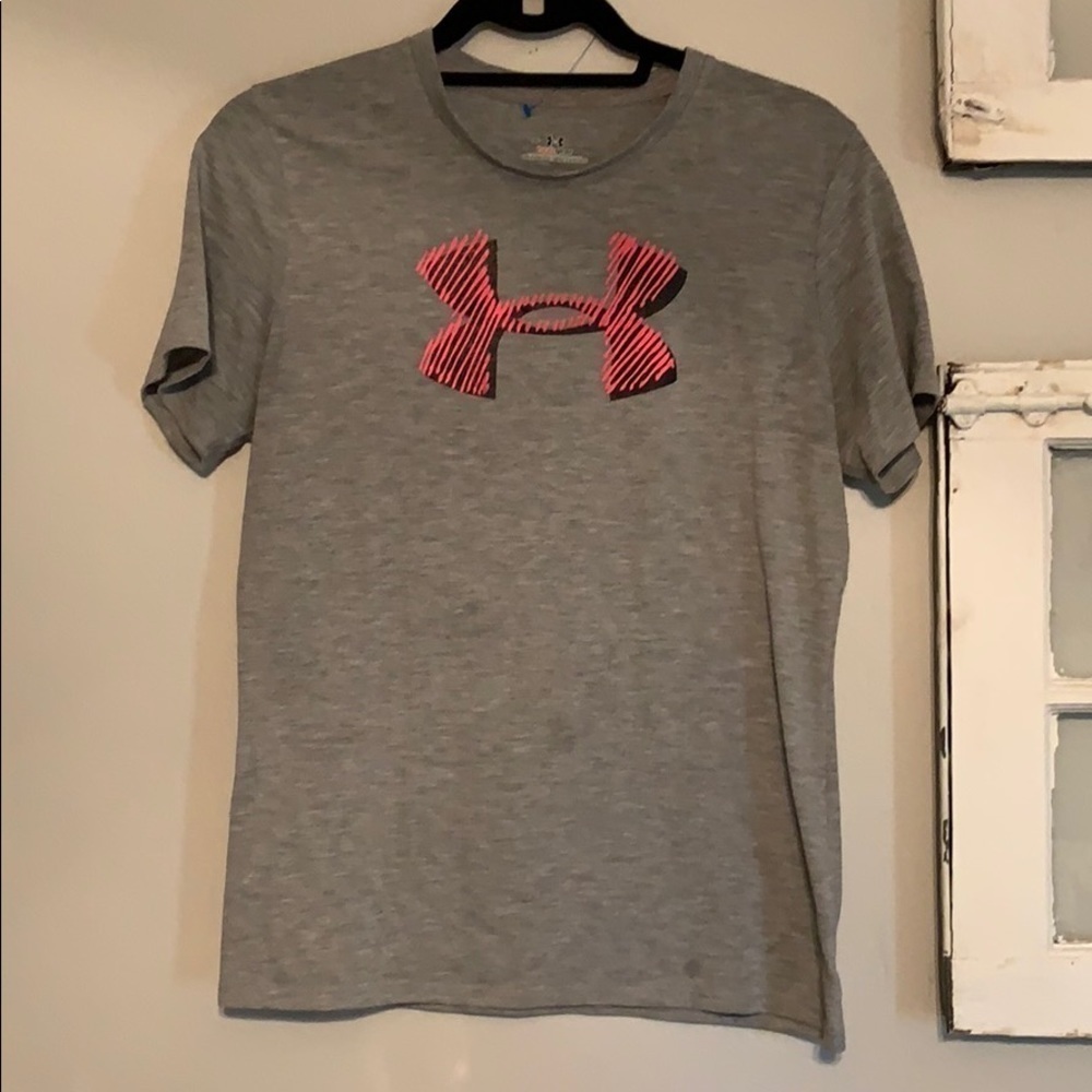 Under armour t shirt